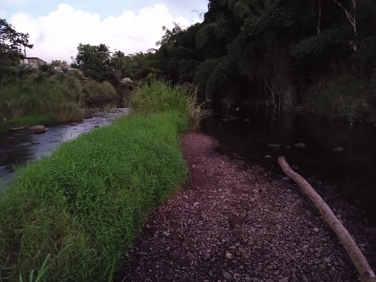Grande Rivière à Goyaves au gué de Ravine Chaude